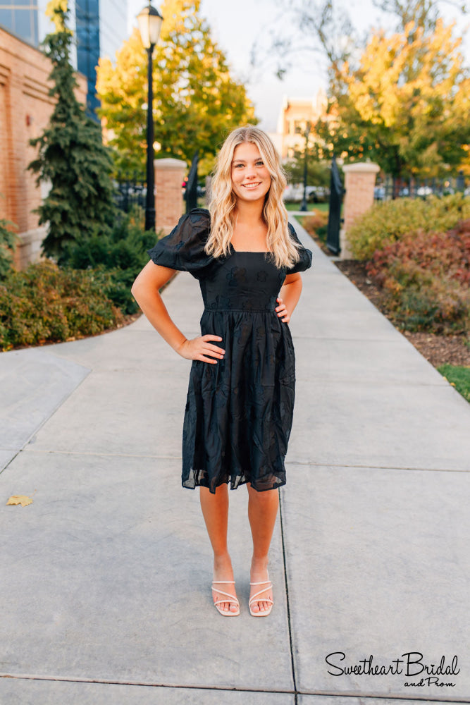 H4104-Black Formal Wear
